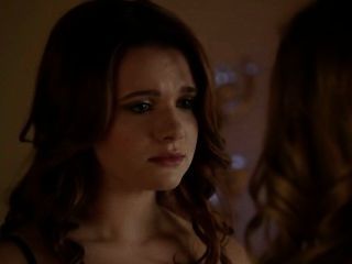 Rita Volk And Katie Stevens In Faking It S01e06