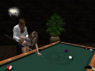 Steph Et La Belle Astridde Pour Une Partie De Billard